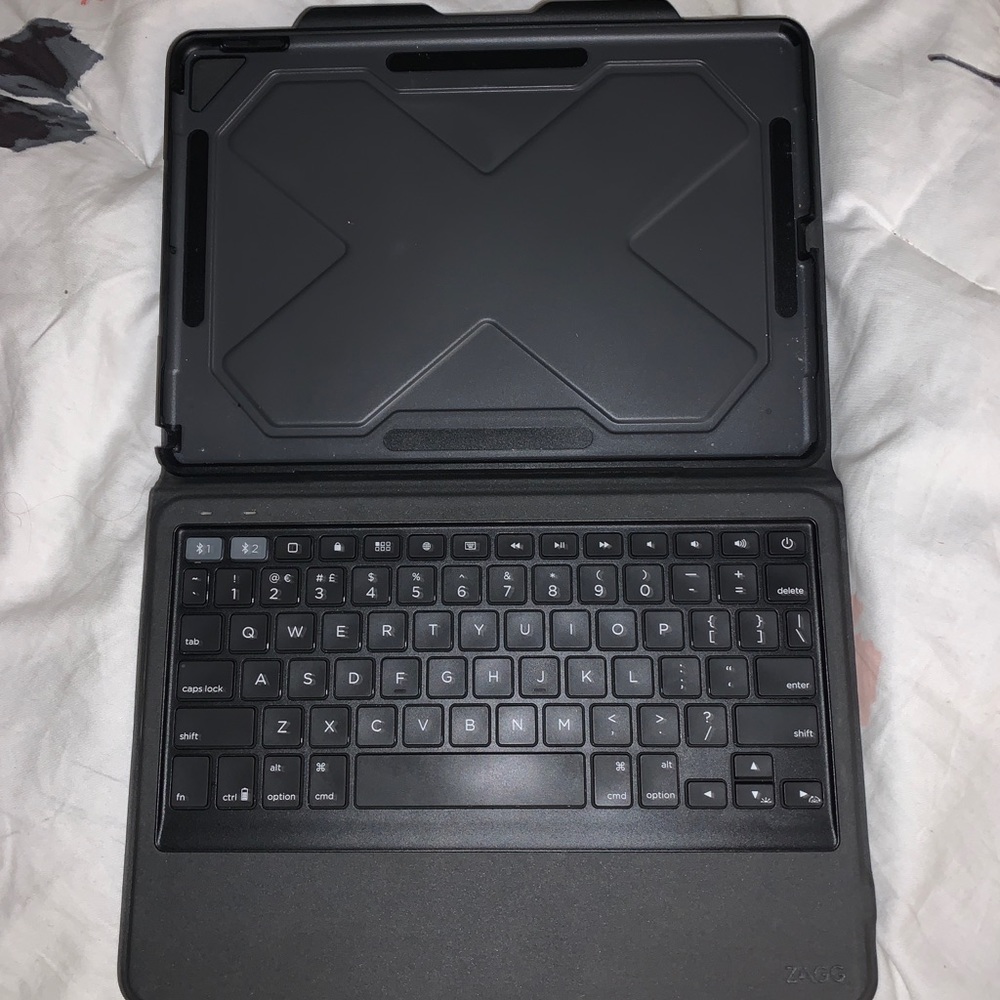iPad Pro keyboard and case